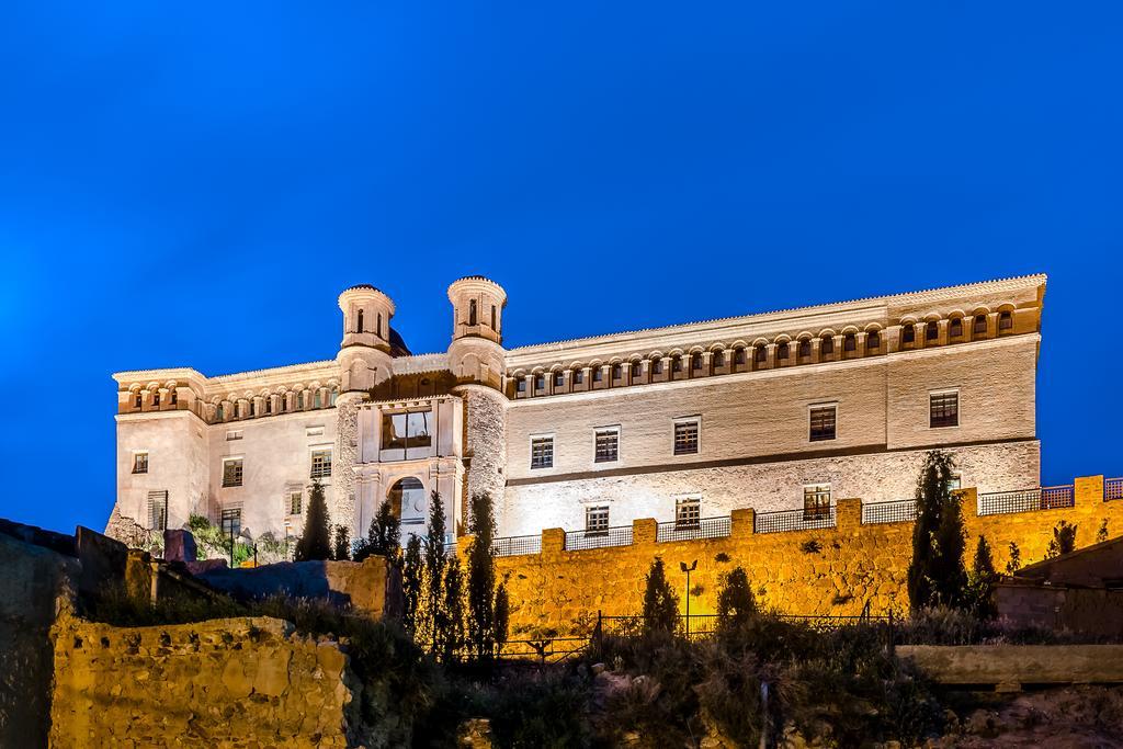 Illueca Hospederia Palacio Papa Luna מראה חיצוני תמונה